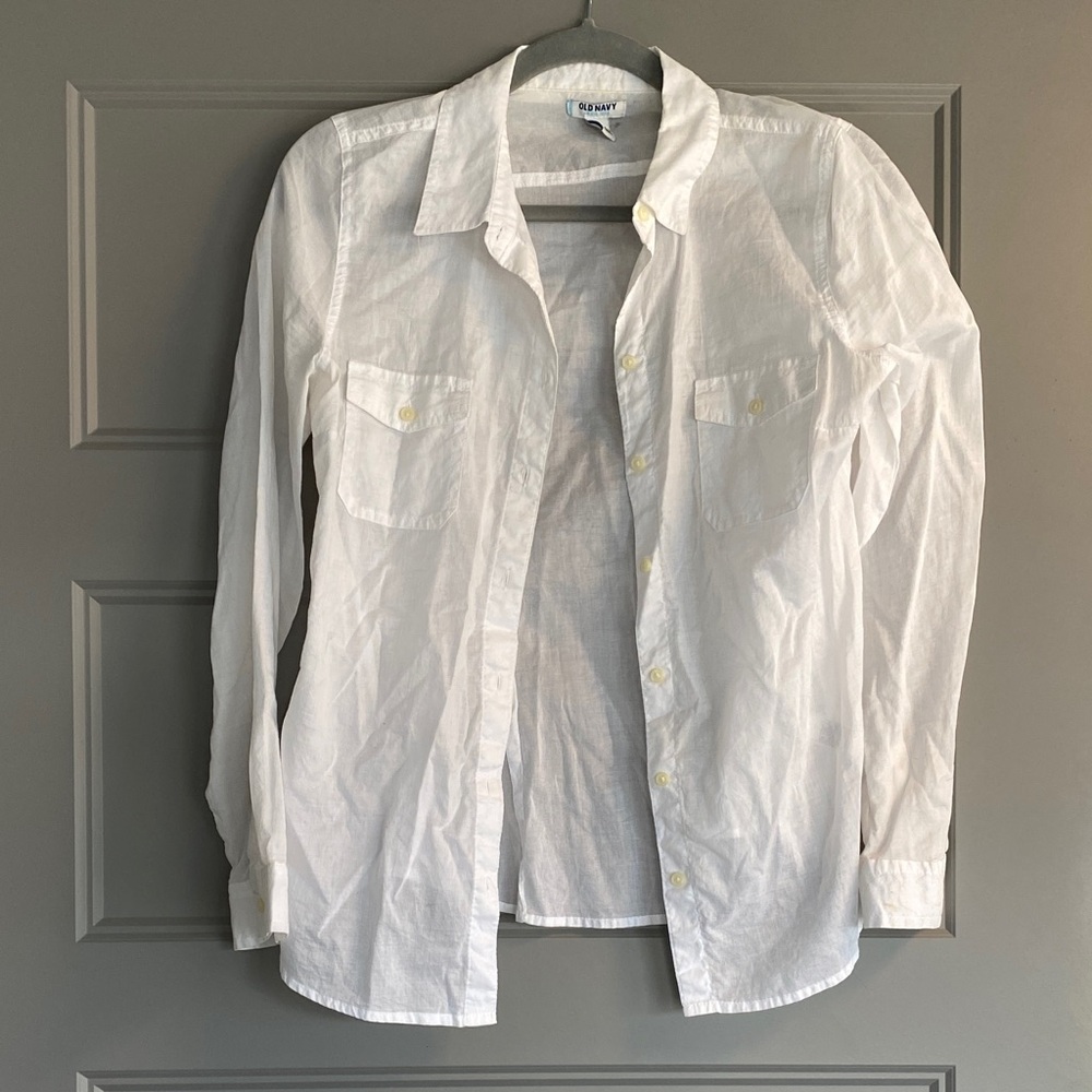 Old Navy White Casual Button-Down Shirt